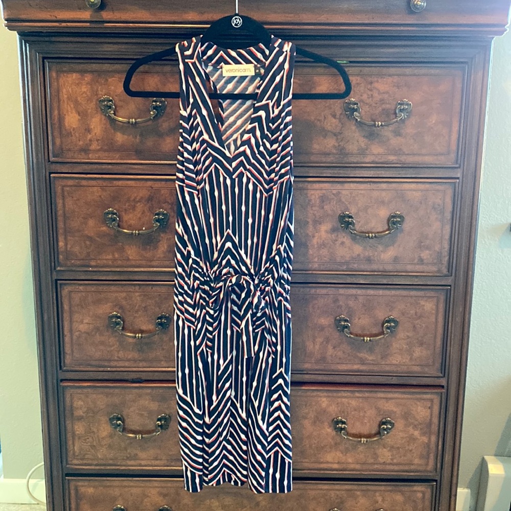 Razorback dress with tie at the waist great for work or fun!